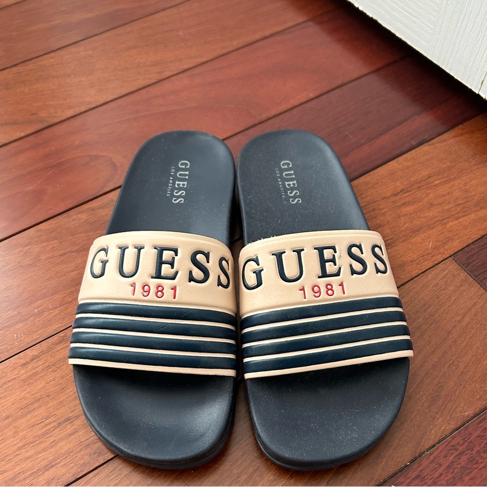 NEW Tan and Navy Blue guess Slides